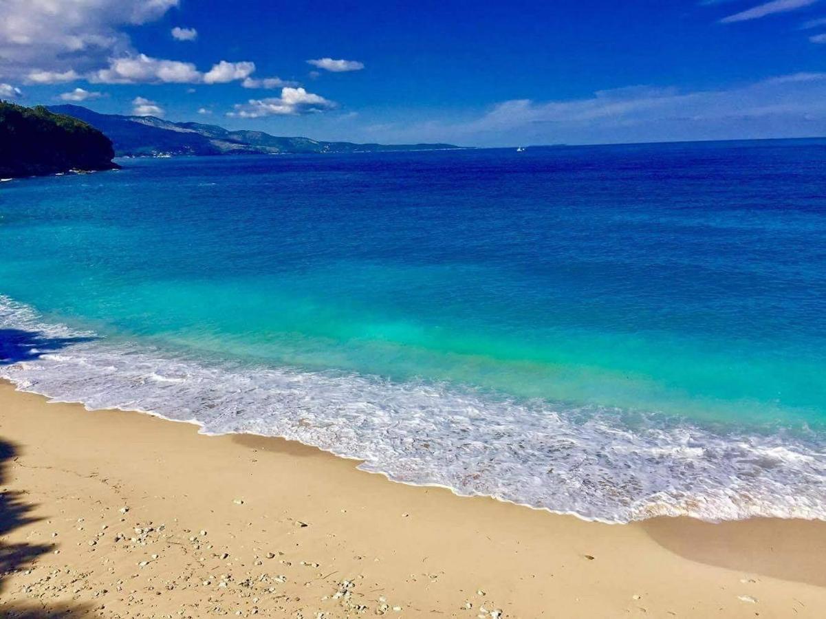 Sunset Apartment Saranda Bay Екстериор снимка