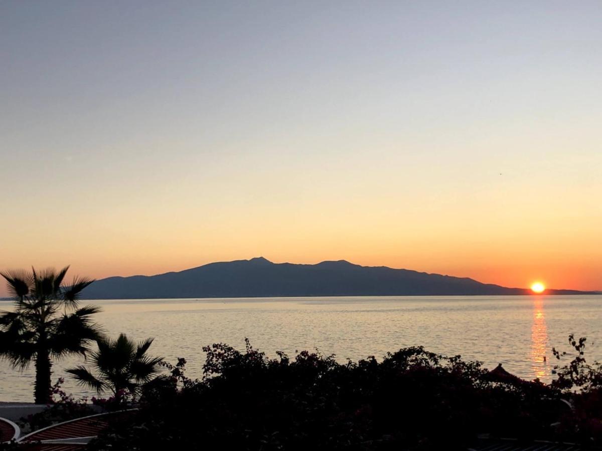 Sunset Apartment Saranda Bay Екстериор снимка